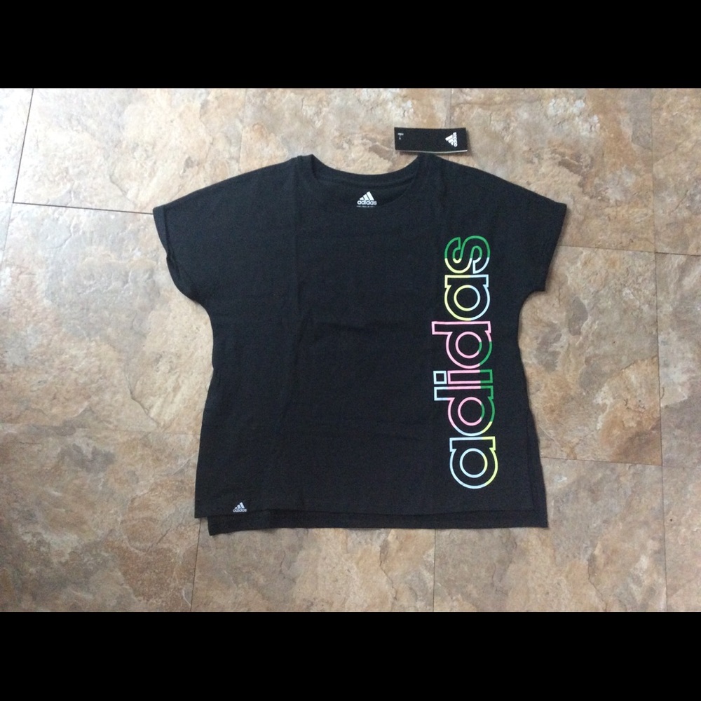 Girl’s adidas top NWT LARGE 14